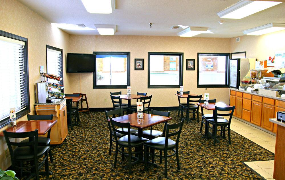 Comfort Inn & Suites Near Route 66 Lincoln Esterno foto