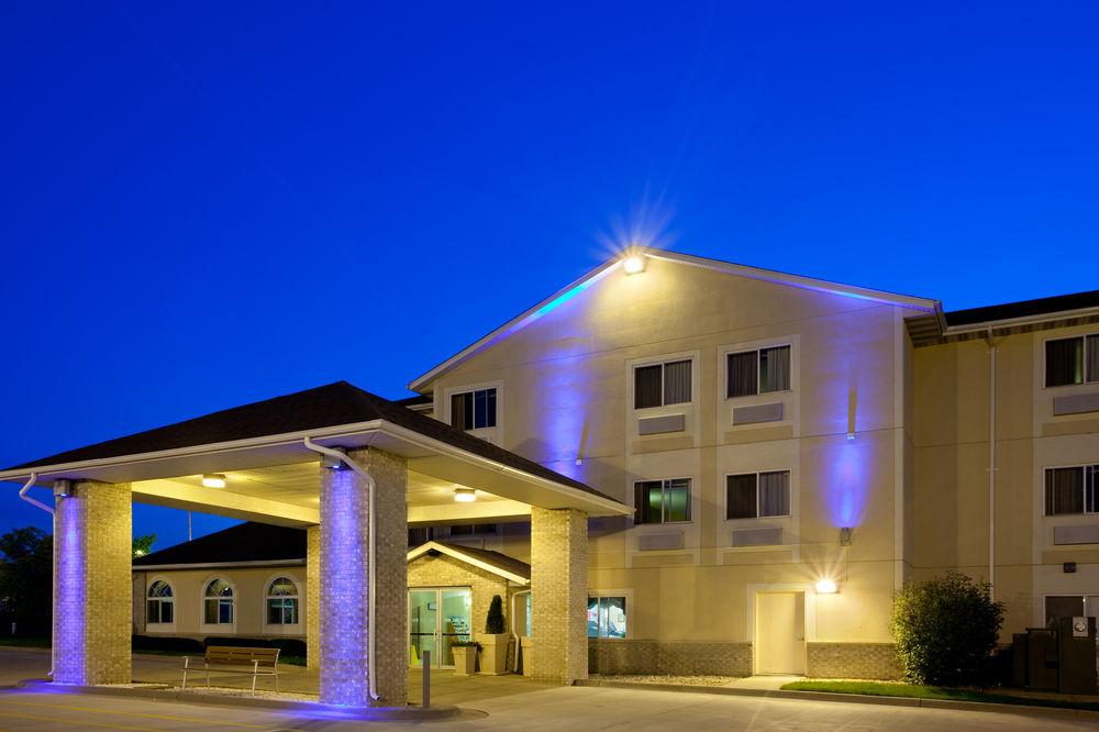 Comfort Inn & Suites Near Route 66 Lincoln Esterno foto