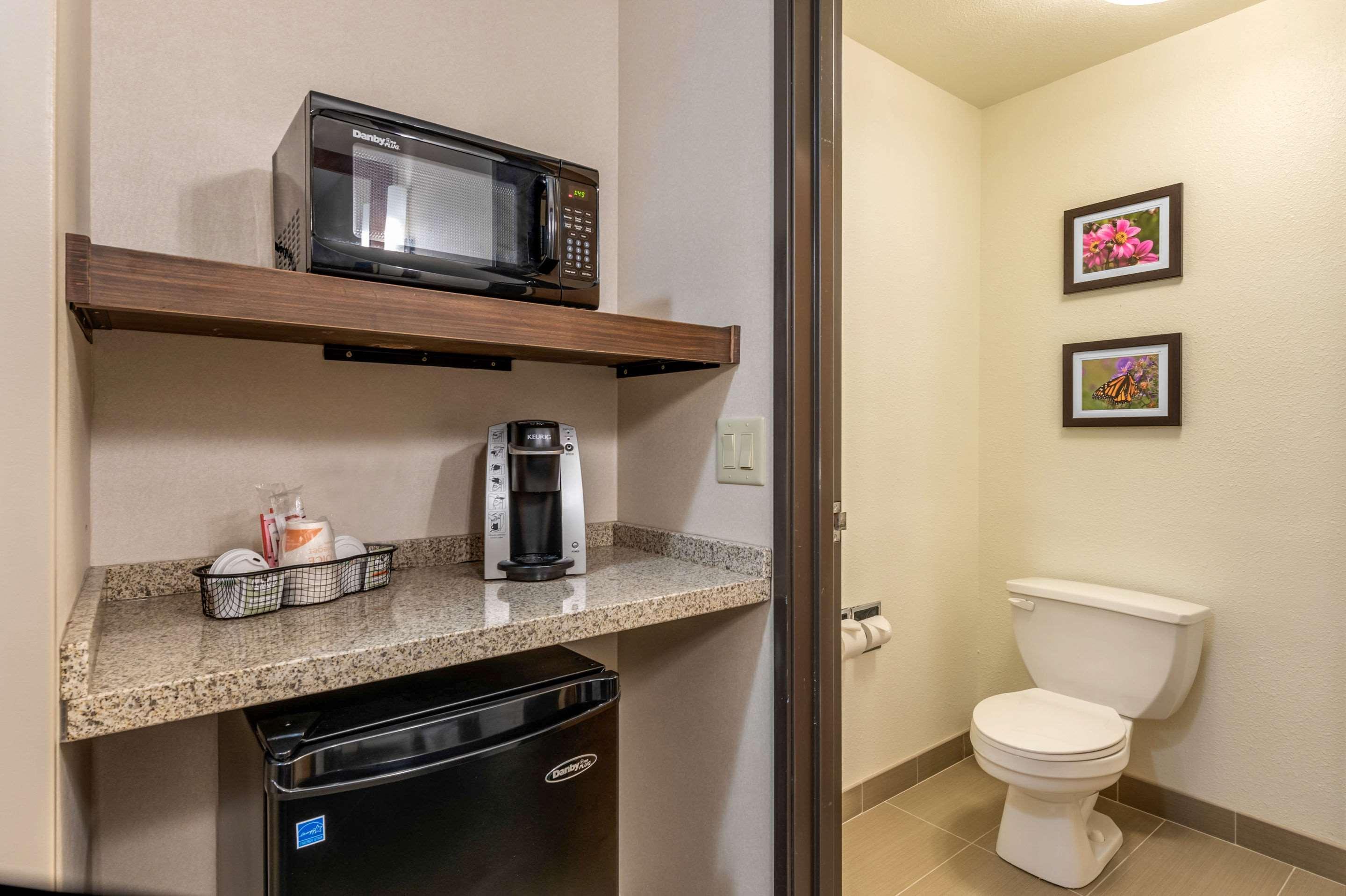 Comfort Inn & Suites Near Route 66 Lincoln Esterno foto